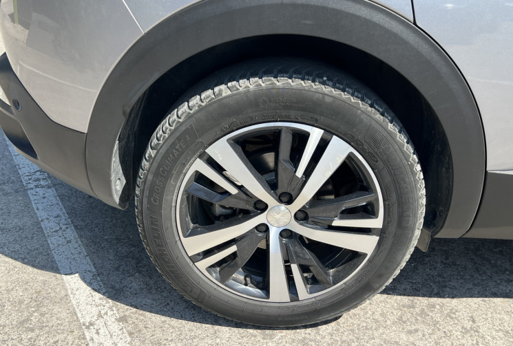 Peugeot 3008 1.2 130 Allure EAT8 / Distribution OK / Suivi 100% Peugeot / Carplay / Caméra / Keyless