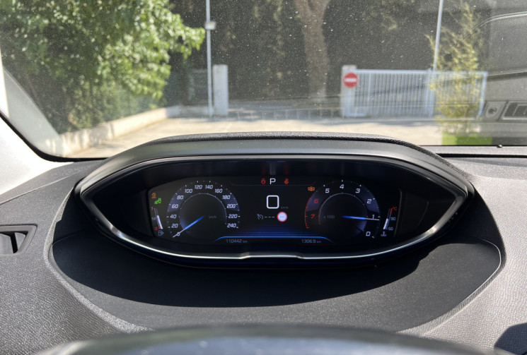Peugeot 3008 1.2 130 Allure EAT8 / Distribution OK / Suivi 100% Peugeot / Carplay / Caméra / Keyless