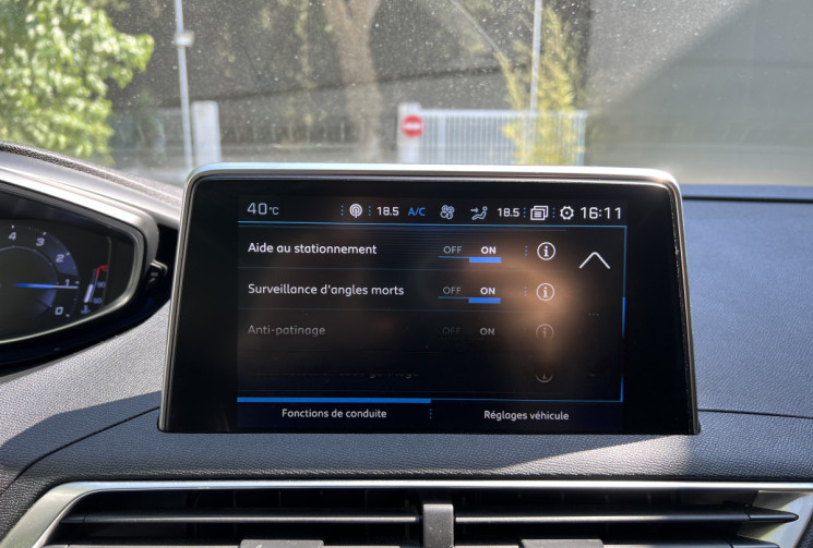 Peugeot 3008 1.2 130 Allure EAT8 / Distribution OK / Suivi 100% Peugeot / Carplay / Caméra / Keyless