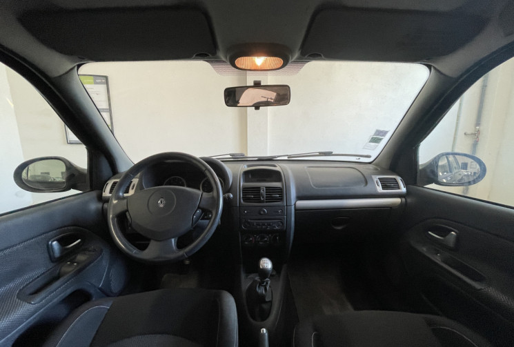 Renault Clio Campus II 1.2 16v 75ch Campus.com 5p / CLIMATISATION / REGULATEUR LIMITEUR DE VITESSE 
