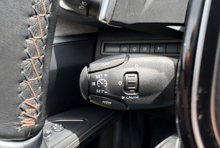 Peugeot 3008 GT 300 cv HYBRID 4 e-EAT8 * Toit Ouvrant * Carplay * Caméra * Hayon Elec * Keyless