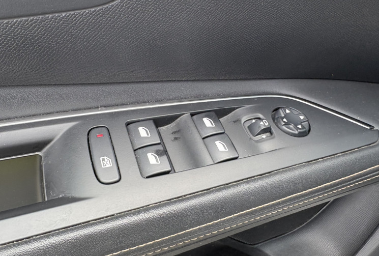 Peugeot 3008 GT 300 cv HYBRID 4 e-EAT8 * Toit Ouvrant * Carplay * Caméra * Hayon Elec * Keyless