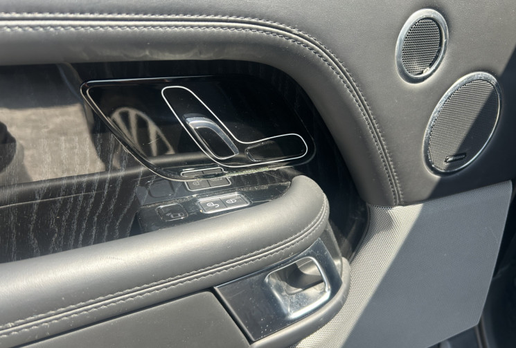 Land-Rover RANGE ROVER VOGUE IV (2) 4.4 SDV8 339 Ch AUTOBIOGRAPHY SWB * TOIT OUVRANT * CARPLAY * LED