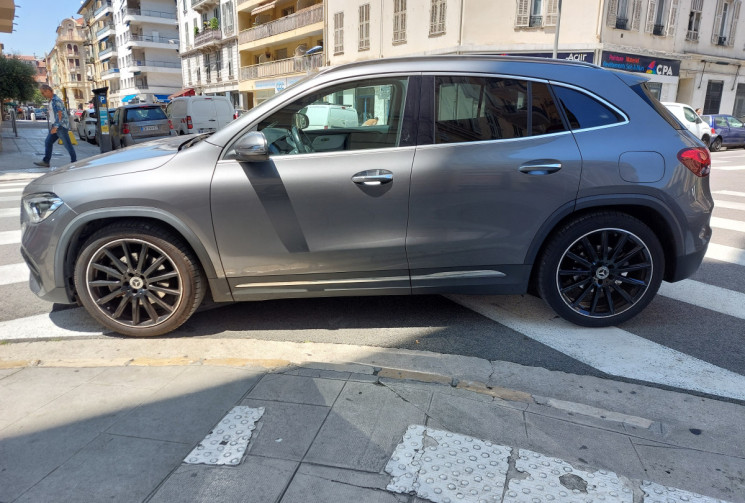 Mercedes GLA 200 1.3 i 163 CH 7G DCT AMG LINE