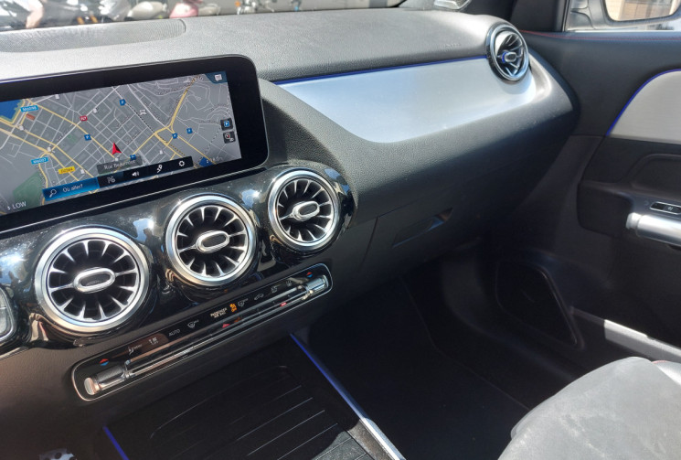 Mercedes GLA 200 1.3 i 163 CH 7G DCT AMG LINE