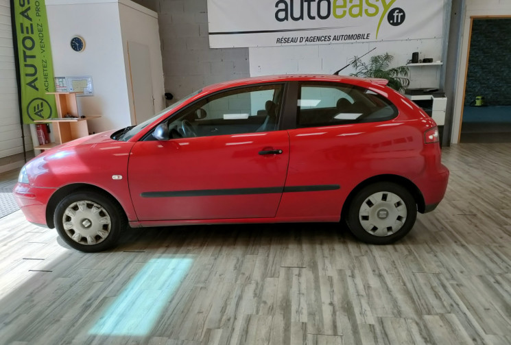 SEAT Ibiza III 1.2 i 12V 64 cv pour professionnel de l'automobile uniquement
