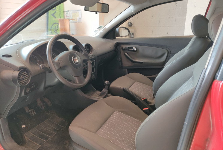 SEAT Ibiza III 1.2 i 12V 64 cv pour professionnel de l'automobile uniquement