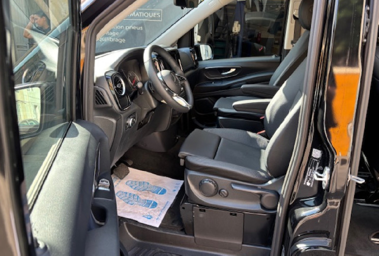 Mercedes Vito 124 cdi Tourer XL Select Origine France 1er Main 58325HT / ETAT NEUF / CAMERA / CUIR 