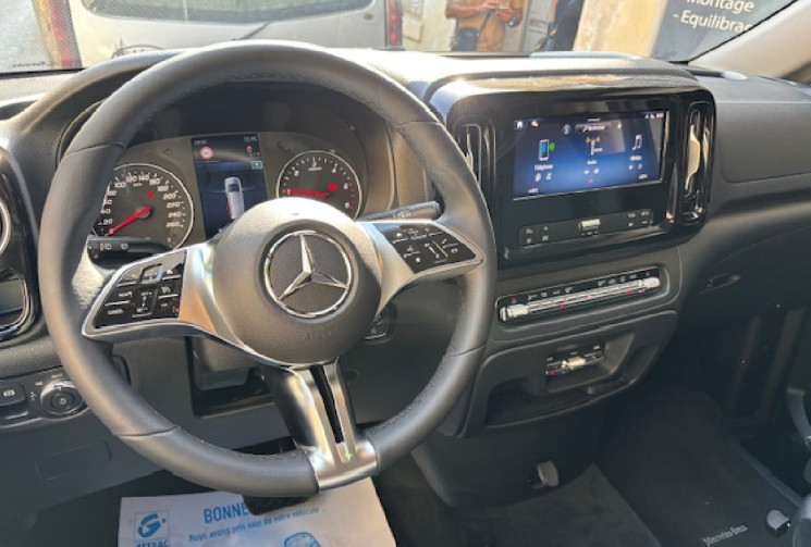 Mercedes Vito 124 cdi Tourer XL Select Origine France 1er Main 58325HT / ETAT NEUF / CAMERA / CUIR 