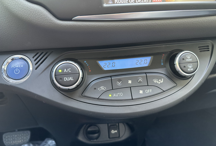 Toyota Yaris 3 1.5 VVTi HSD HYBRID 100H E- CVT FRANCE BUSINESS