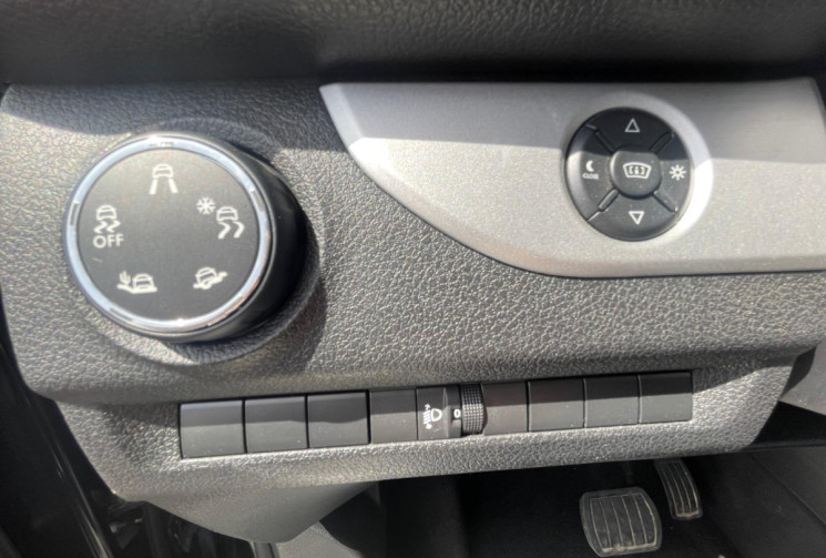 Peugeot TRAVELLER 2.0 HDI EAT8 177 ALLURE / 8 PLACES / BOITE AUTOMATIQUE / GARANTIE 12 MOIS