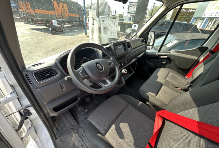Renault Master III (2) FOURGON TRACTION F3300 L2H2 BLUE DCI 150 Ch CONFORT * 20.825€ HT * SOUMIS TVA