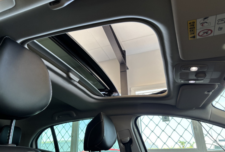 Renault Megane 4 HATCHBACK 1.2 TCE  EDC7 130 INTENS PACK GTLINE  / TOIT OUVRANT 