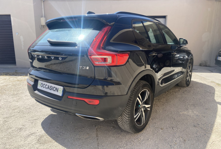 Volvo XC40 T3 163 CH R-DESIGN GEARTRONIC 8 - Toit Pano - Camera