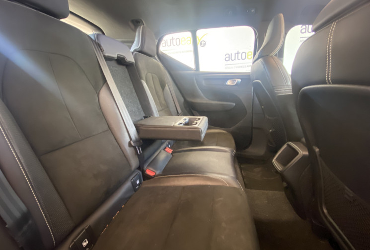 Volvo XC40 T3 163 CH R-DESIGN GEARTRONIC 8 - Toit Pano - Camera