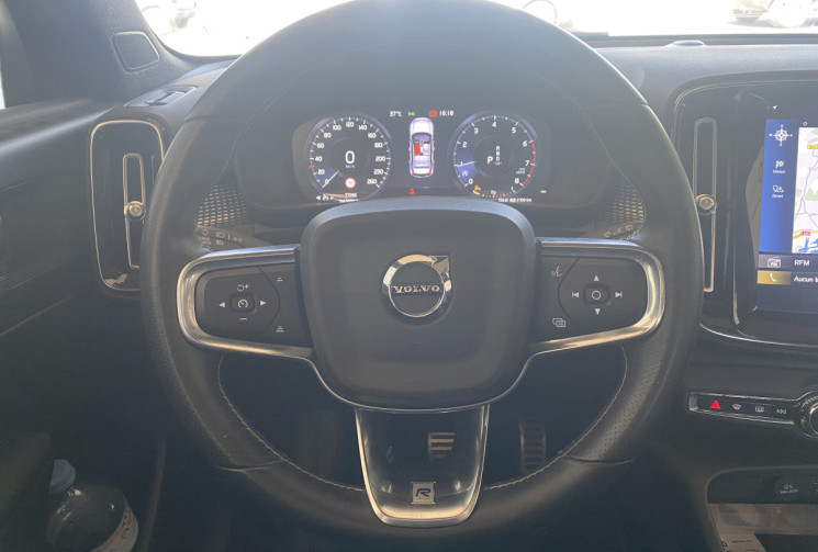 Volvo XC40 T3 163 CH R-DESIGN GEARTRONIC 8 - Toit Pano - Camera