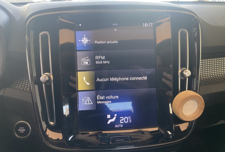 Volvo XC40 T3 163 CH R-DESIGN GEARTRONIC 8 - Toit Pano - Camera