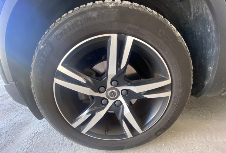 Volvo XC40 T3 163 CH R-DESIGN GEARTRONIC 8 - Toit Pano - Camera
