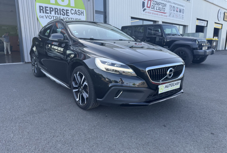 Volvo V40 D2 CROSS COUNTRY 120CH MOMENTUM