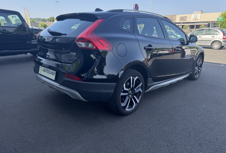 Volvo V40 D2 CROSS COUNTRY 120CH MOMENTUM