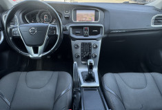 Volvo V40 D2 CROSS COUNTRY 120CH MOMENTUM