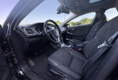 Volvo V40 D2 CROSS COUNTRY 120CH MOMENTUM