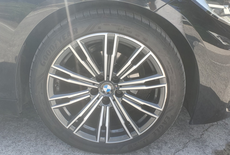 BMW Série 3 TOURING (G21) 318dA 150 M-SPORT * TOIT OUVRANT * CAM 360 * CARPLAY sans fil + induction