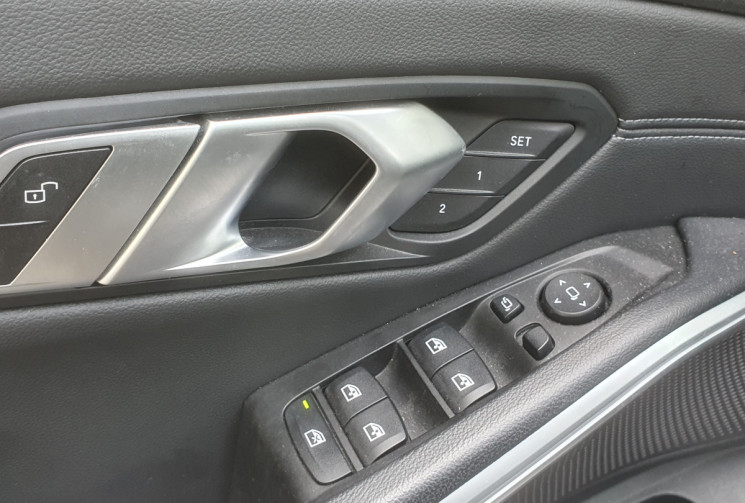 BMW Série 3 TOURING (G21) 318dA 150 M-SPORT * TOIT OUVRANT * CAM 360 * CARPLAY sans fil + induction