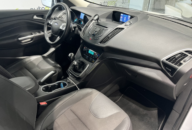 Ford Kuga TITANIUM TDCi 140 ch 4x2