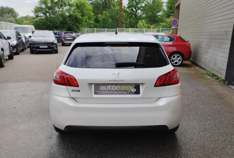 Peugeot 308 1.6 BlueHDi 100 S&S Style BVM5 / Historique complet