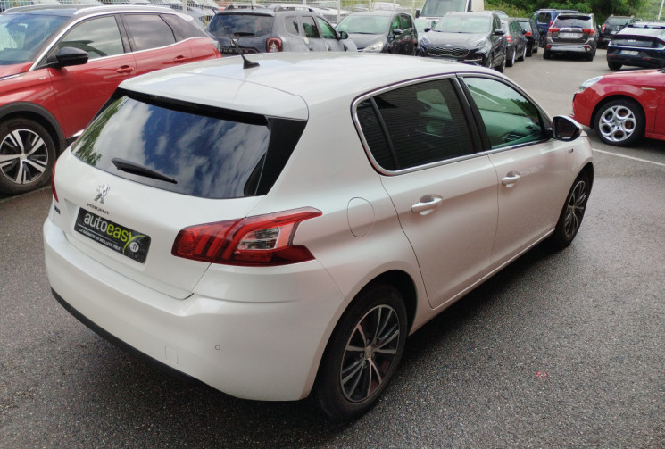 Peugeot 308 1.6 BlueHDi 100 S&S Style BVM5 / Historique complet