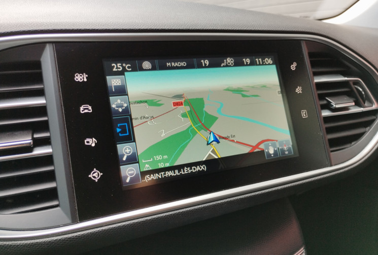 Peugeot 308 1.6 BlueHDi 100 S&S Style BVM5 / Historique complet