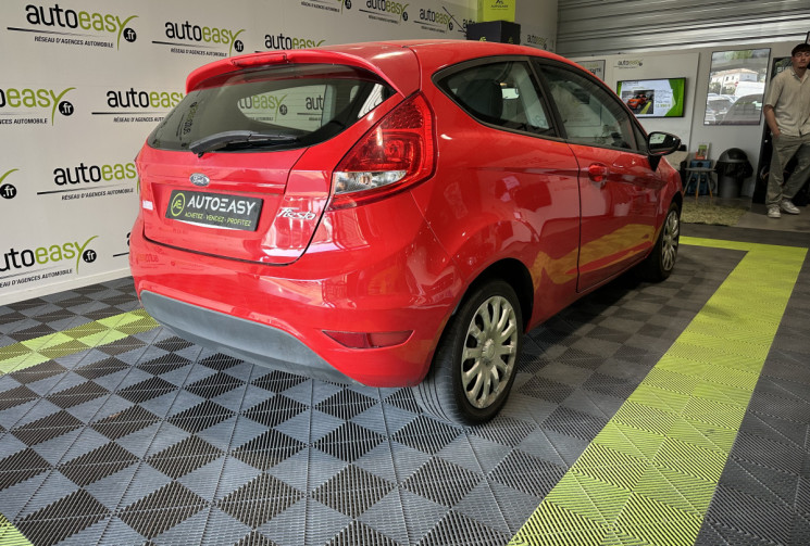 Ford Fiesta 1.2 82 CH CLIM/ DISTRIBUTION OK