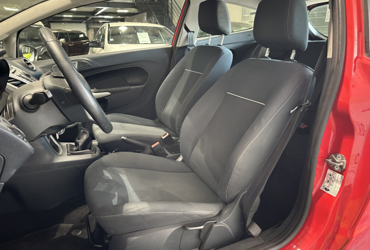 Ford Fiesta 1.2 82 CH CLIM/ DISTRIBUTION OK