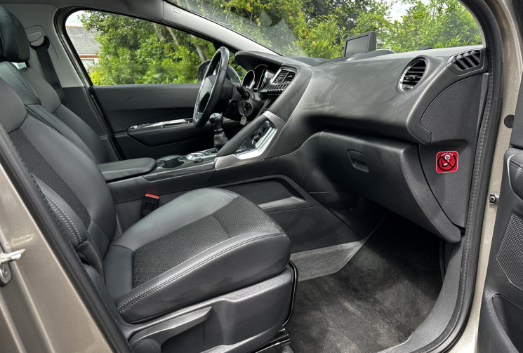 Peugeot 3008 1.6 BlueHDI 120ch Allure Toit panoramique