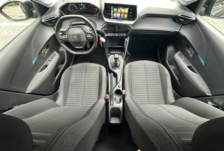 Peugeot 208 1.2 PureTech 100ch Style 118g / Entretien Peugeot / Première main / Rien à prévoir