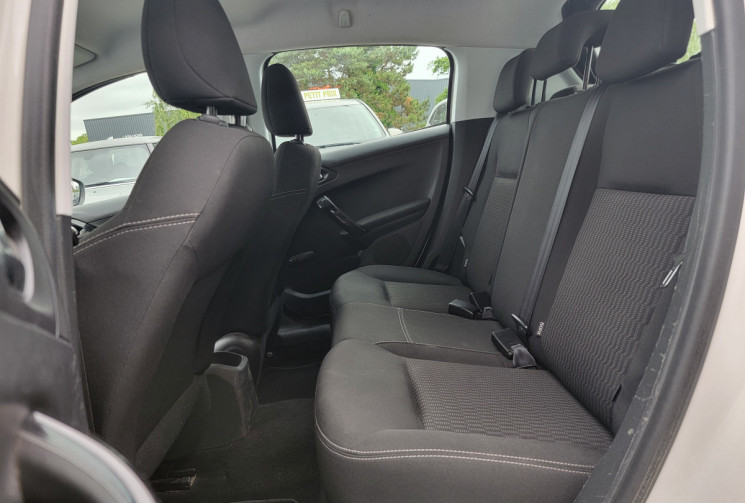 Peugeot 208 Phase 2 5 Portes 1.2 VTi 12V 82 cv