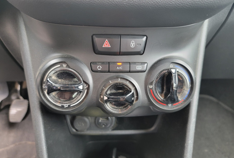 Peugeot 208 Phase 2 5 Portes 1.2 VTi 12V 82 cv