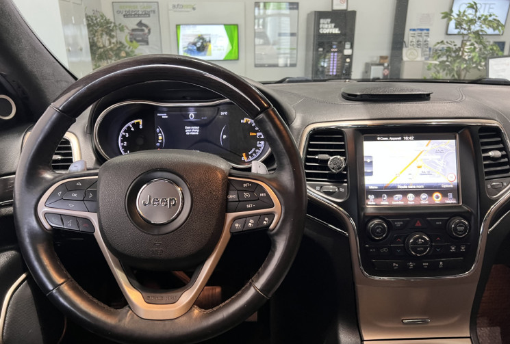Jeep GRAND CHEROKEE V6 3.0 SUMMIT 