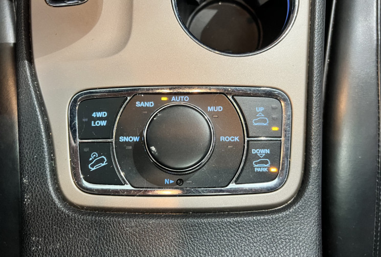 Jeep GRAND CHEROKEE V6 3.0 SUMMIT 