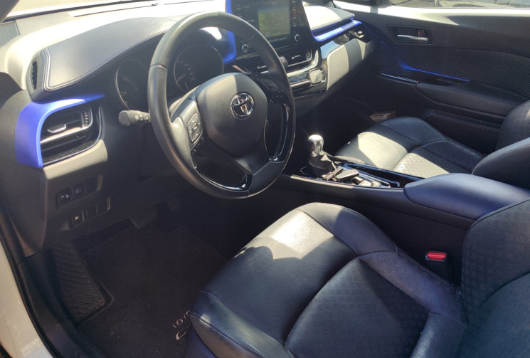 Toyota C-HR 122h GRAPHIC 2WD E-CVT MY22