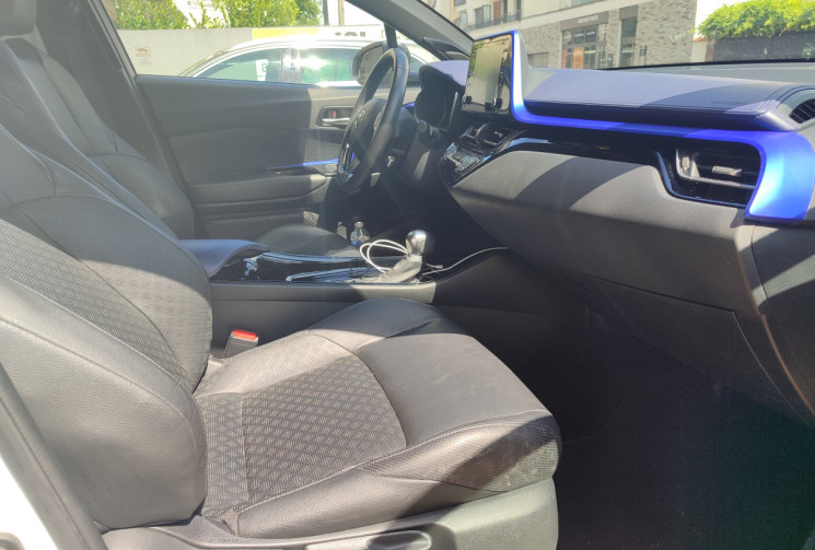 Toyota C-HR 122h GRAPHIC 2WD E-CVT MY22