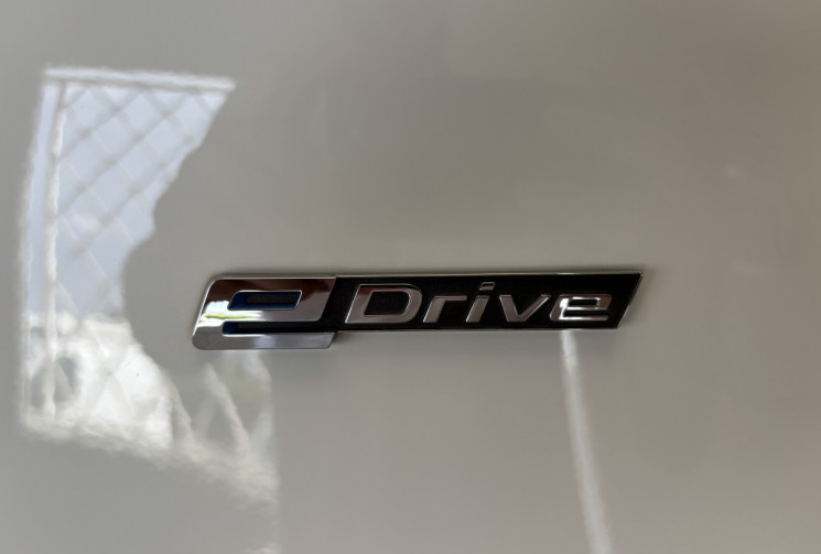 BMW Série 2 ACTIVE TOURER 225XE 1.5 i  225 HYBRID 4x4 136  SPORT