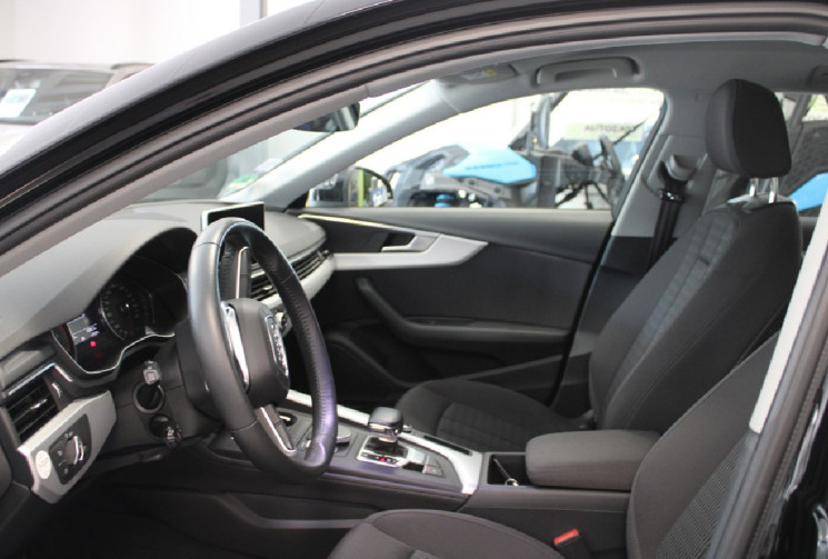 Audi A4 Avant 2.0 190 CV BUSINESS Entretien AUDI 