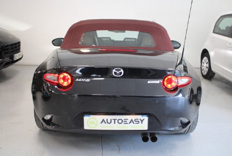 Mazda MX-5 131 cv Sky Activ ELEGANCE BOSE 
