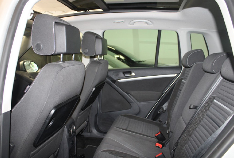 Volkswagen Tiguan 110 cv edition CUP ( TOIT OUVRANT) 