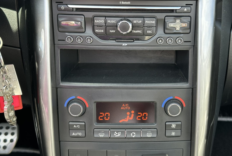 Peugeot 207 CC 1.6 HDi 112 cv ROLAND GARROS 