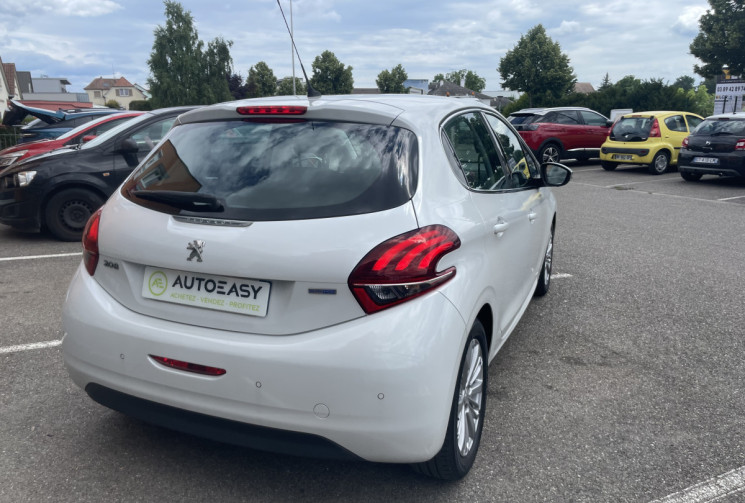 Peugeot 208 1.6 BlueHDi 100ch Allure