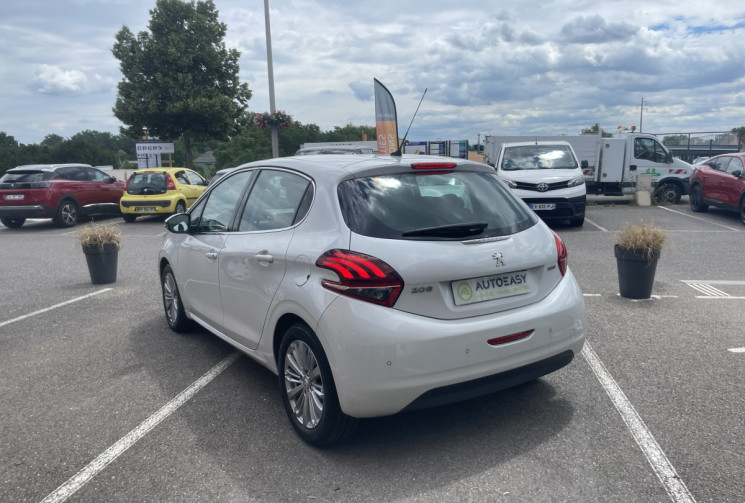 Peugeot 208 1.6 BlueHDi 100ch Allure