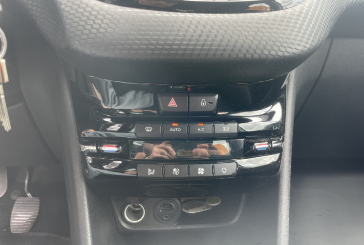 Peugeot 208 1.6 BlueHDi 100ch Allure